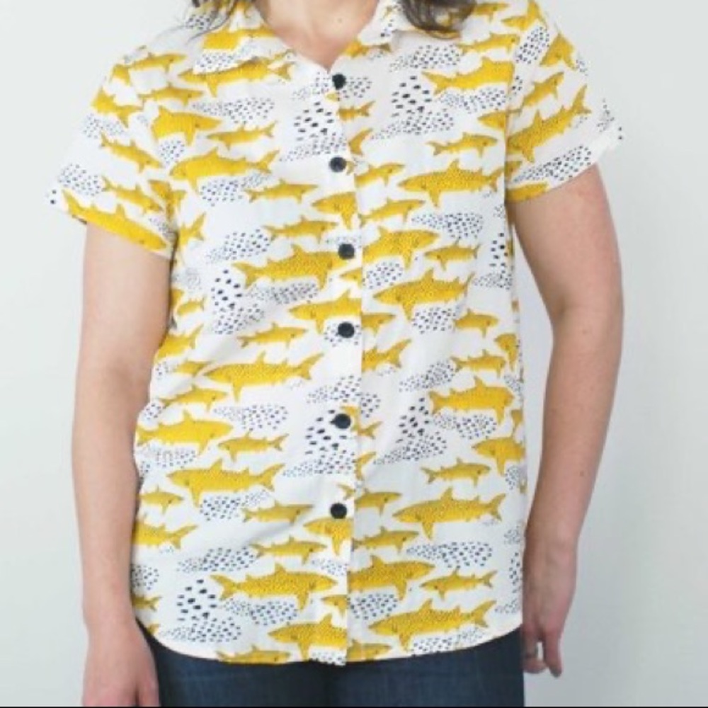 Nooworks Shark Joyce Button Up size Large